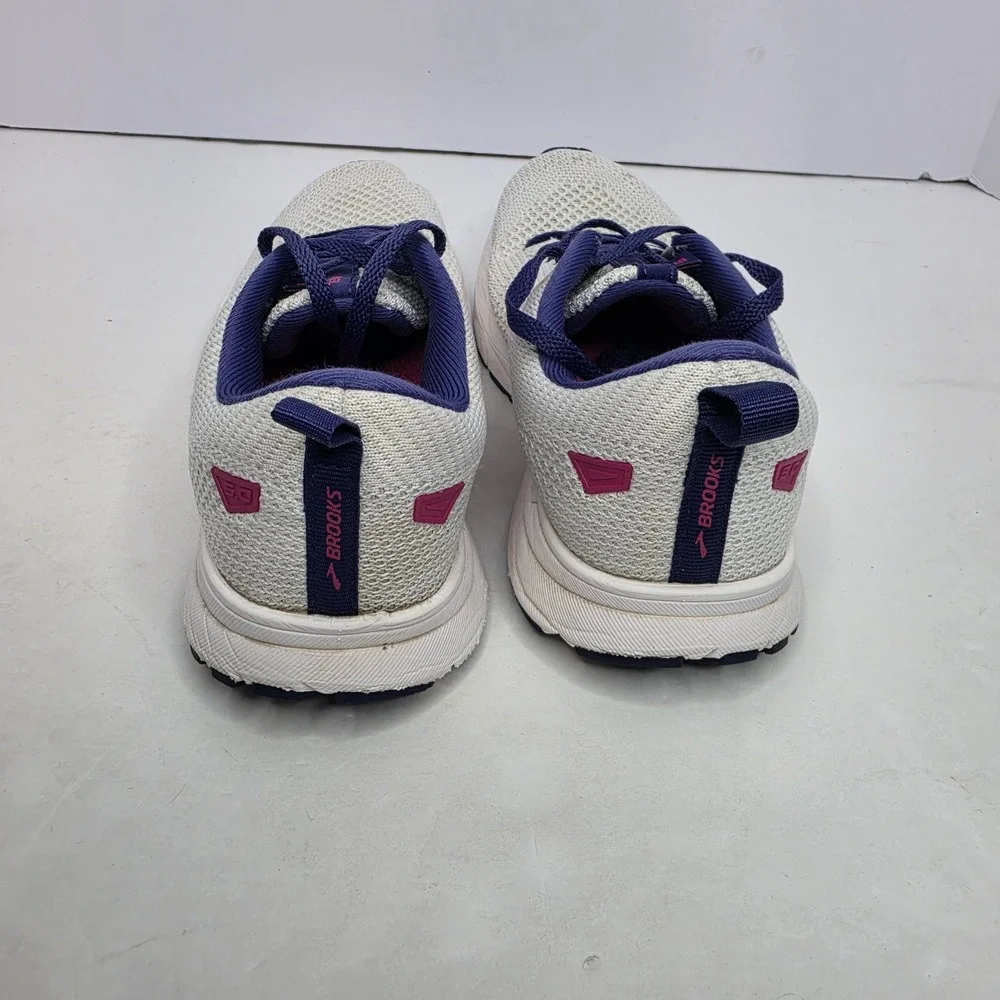 Brooks Revel Womens Tennis Shoes Sneakers Size 7 Off White Pink Purple